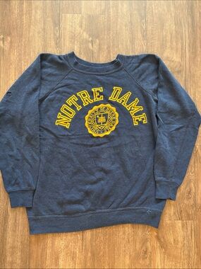 Vintage Russell athletic men’s small 1970s Notre Dame crewneck sweatshirt